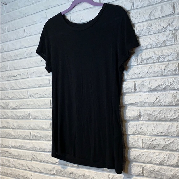 Basic Black Tee - Picture 2 of 2